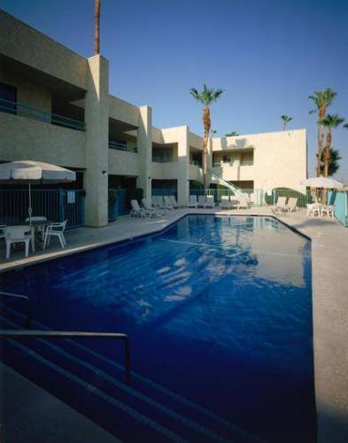 Desert Isle Resort, A Vri Resort Palm Springs Exterior foto